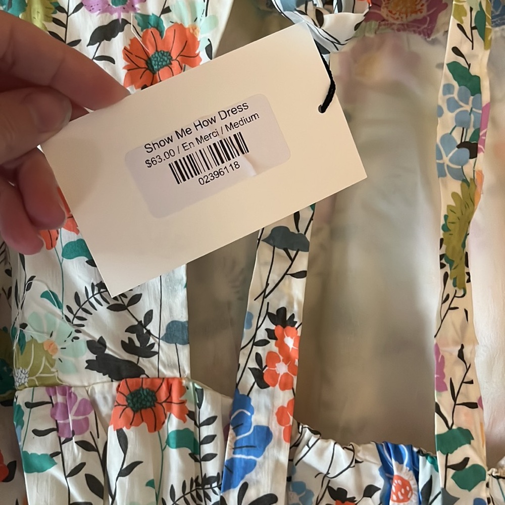 enmerci Bubble hem Flower Garden floral dress. Sz M - Picture 10 of 12